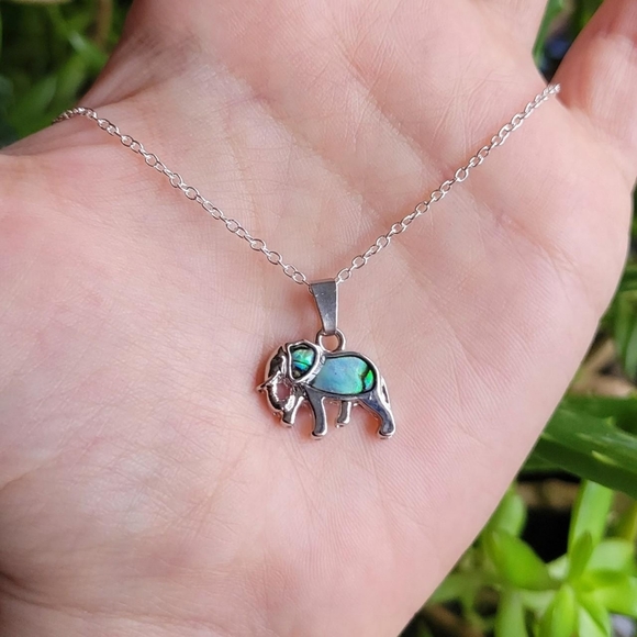 New Silver Abalone Elephant Necklace - Picture 7 of 8